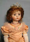 queen5B.jpg (159905 bytes)